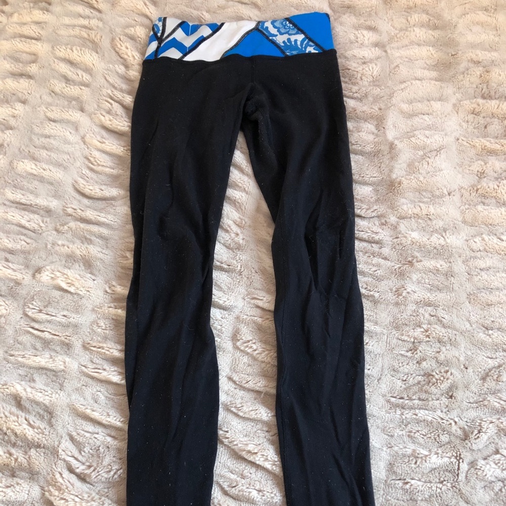 Black lululemon leggings